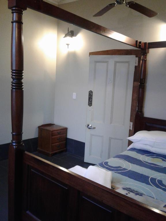 Shooters Saloon Hotel & Cabins Auckland Extérieur photo