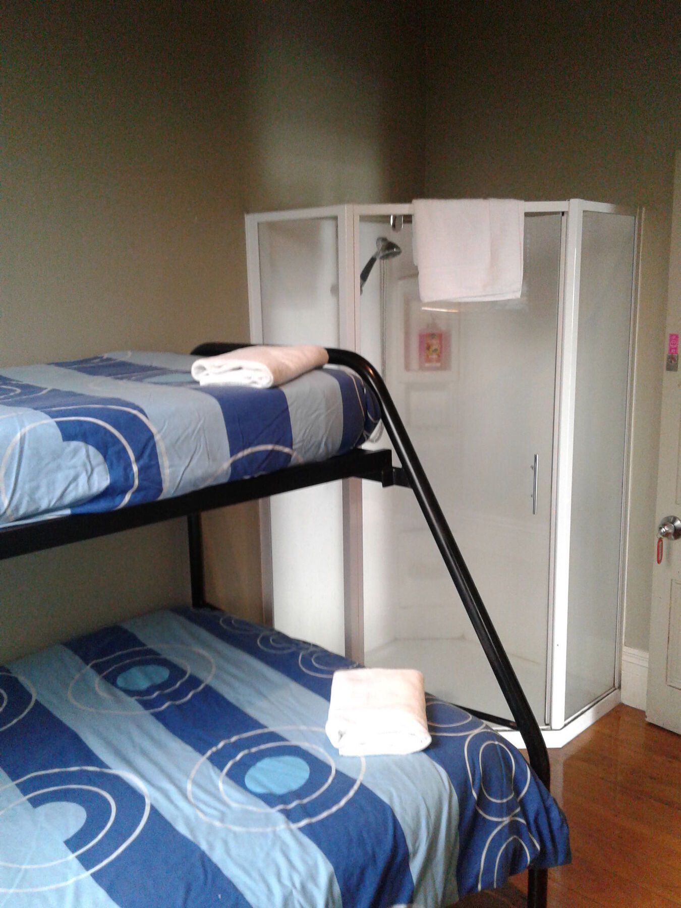 Shooters Saloon Hotel & Cabins Auckland Extérieur photo