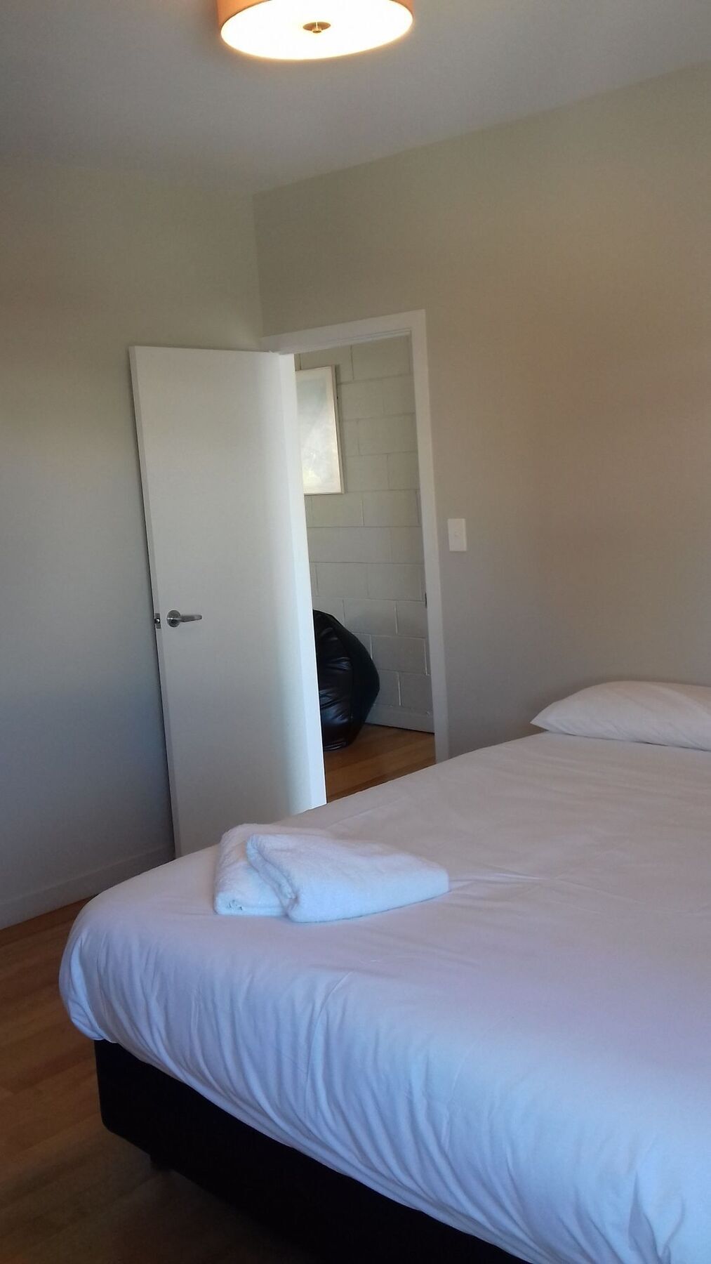 Shooters Saloon Hotel & Cabins Auckland Extérieur photo